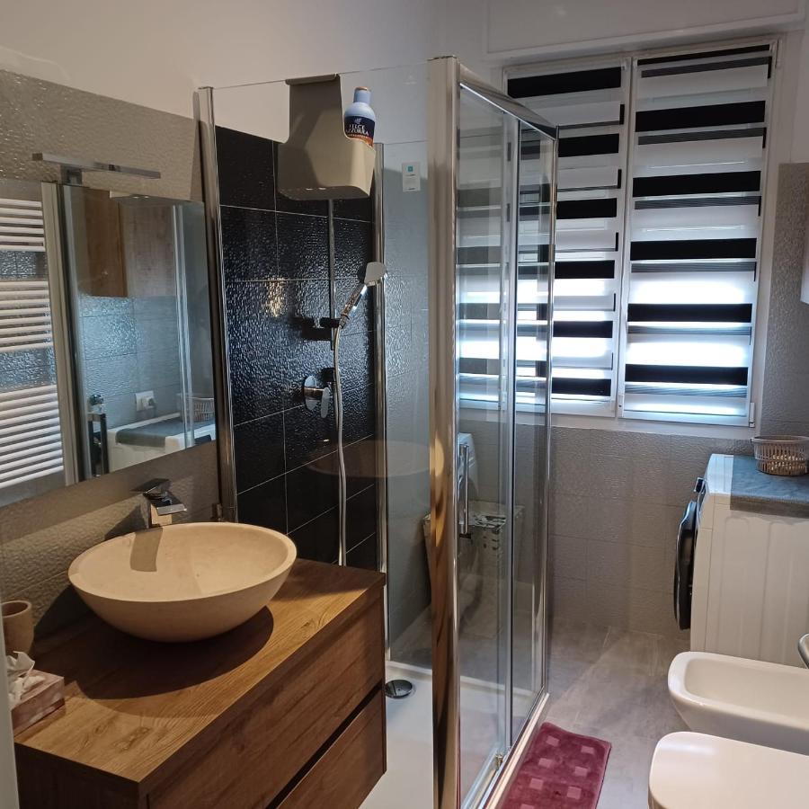 Trilocale Nr 8 Apartment Каламброне Екстериор снимка